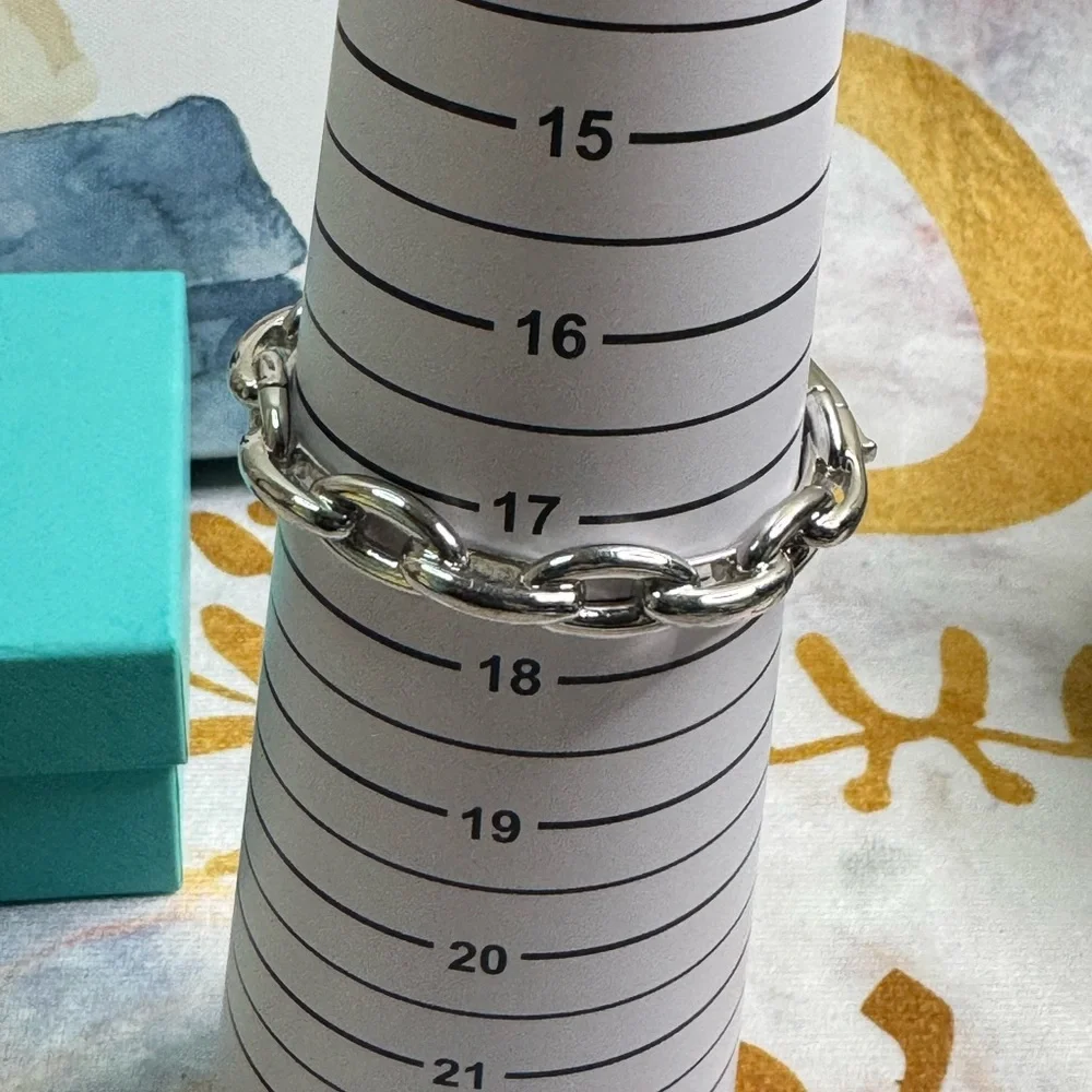 Elegant Silver Chain Bracelet